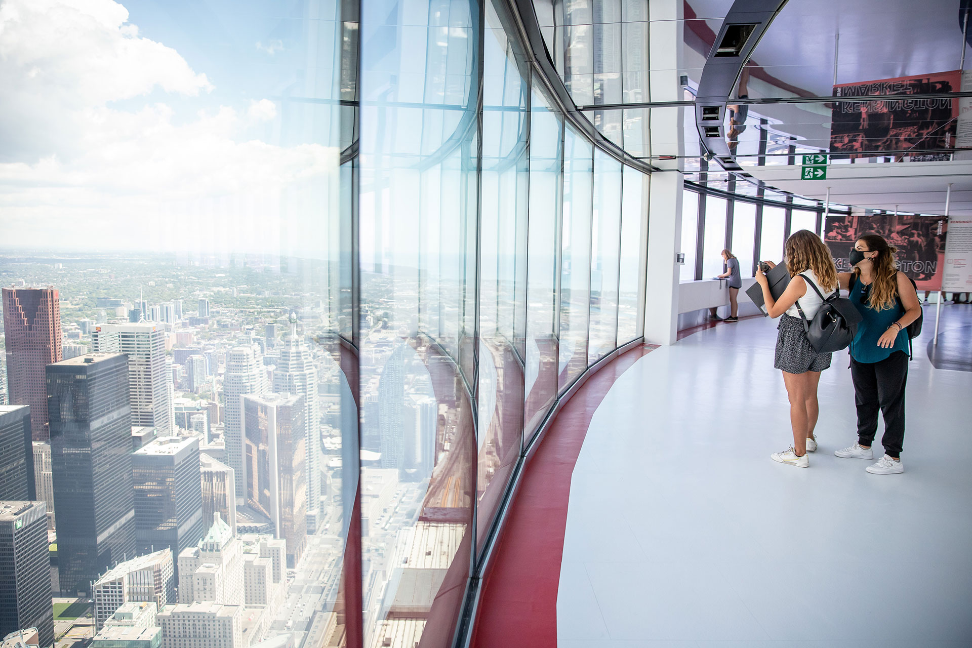 Attractions - CN Tower - observation level 2