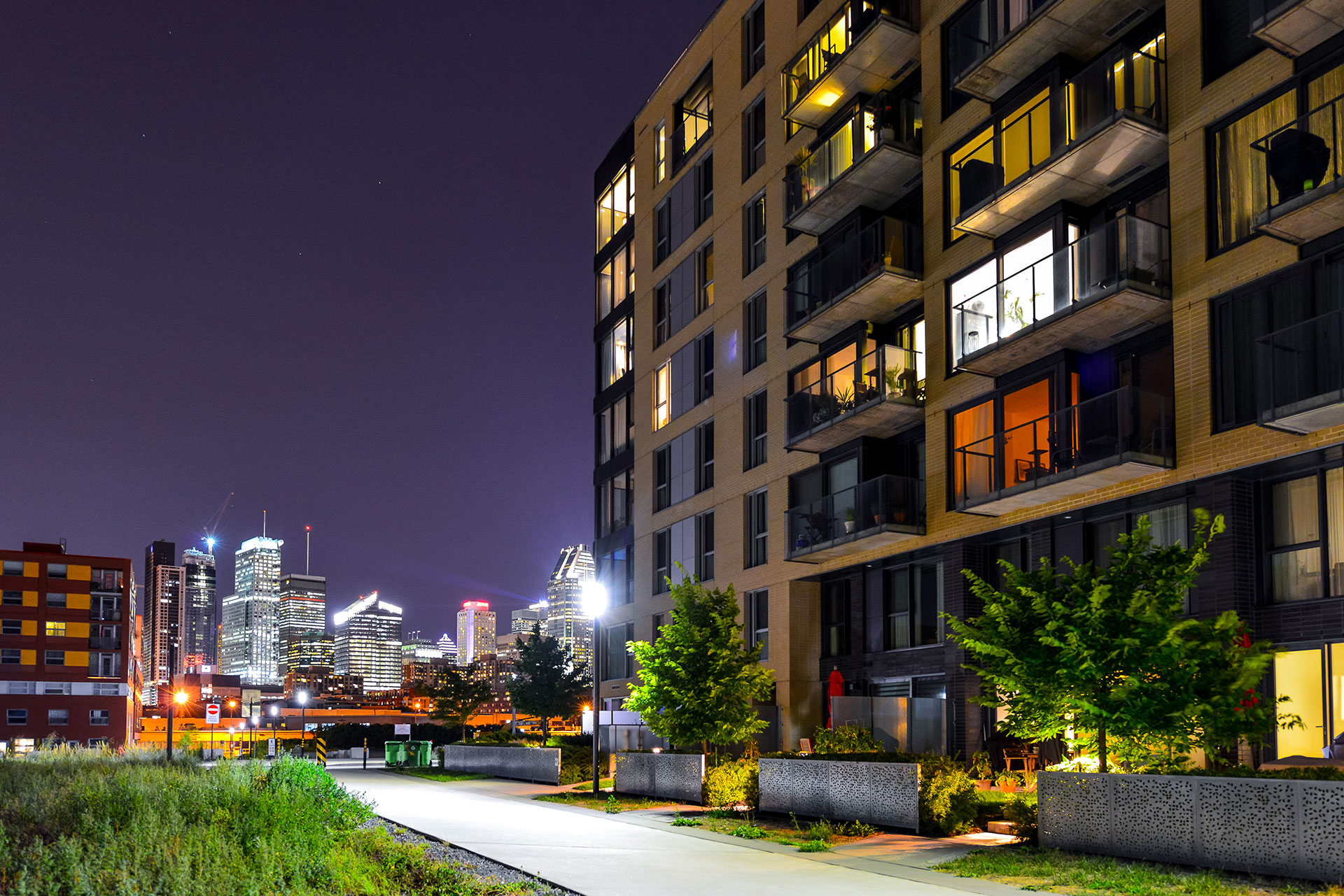 Les Bassins du Nouveau Havre exterior at night