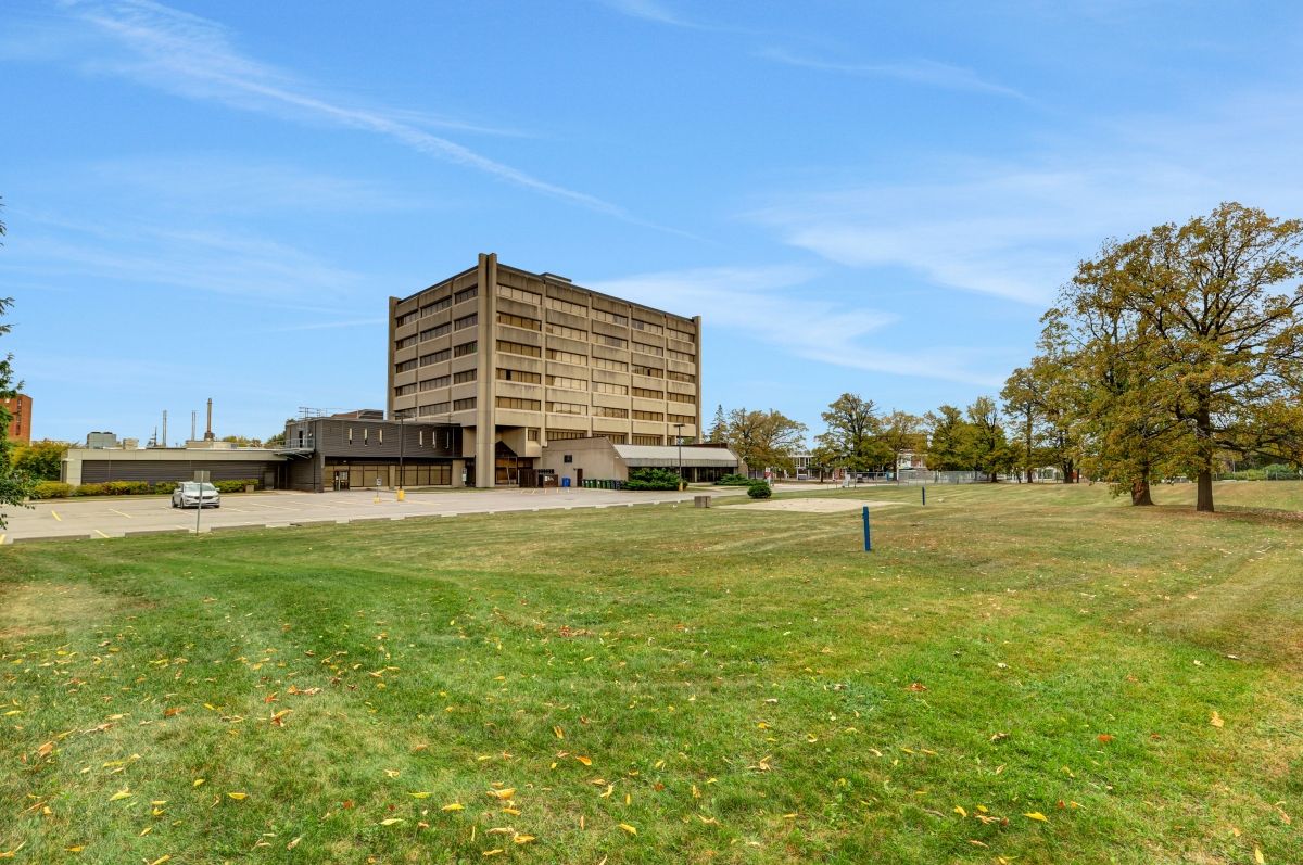 Area image showing 250 Lanark Avenue