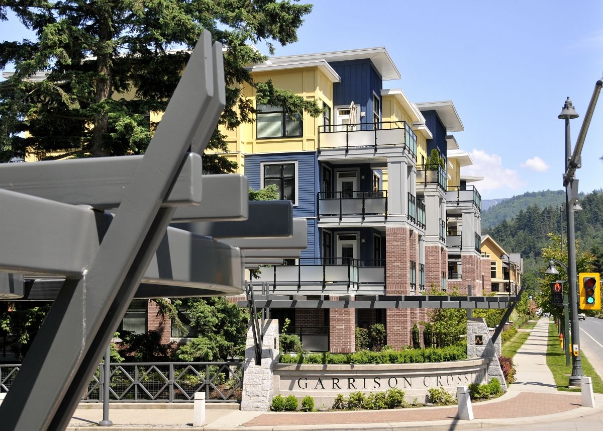 Garrison Crossing Exterior