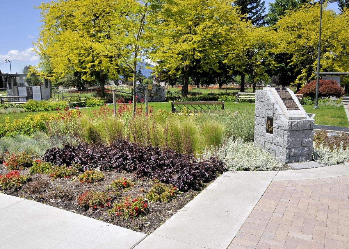 Garrison Crossing Exterior