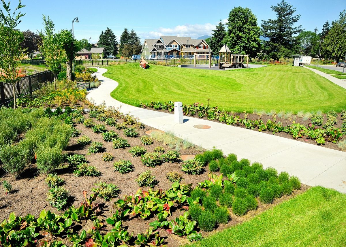 Garrison Crossing green space